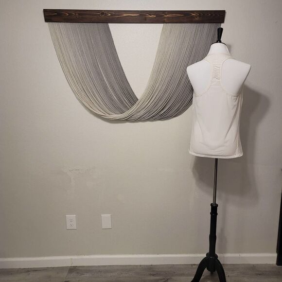 Lululemon Ruched Mesh Racerback Tank Top Sz 8 - Picture 5 of 6